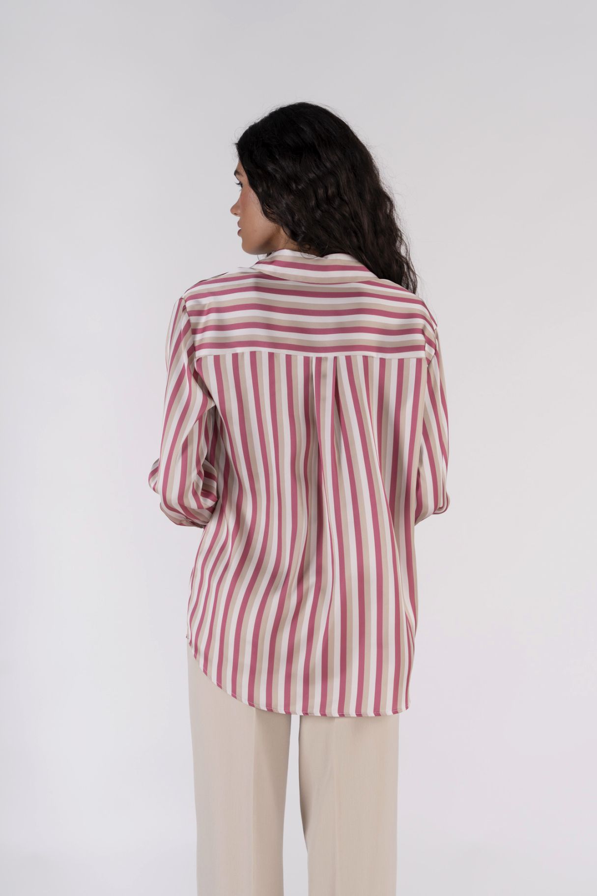 CAMISA BÁSICA ACETINADA