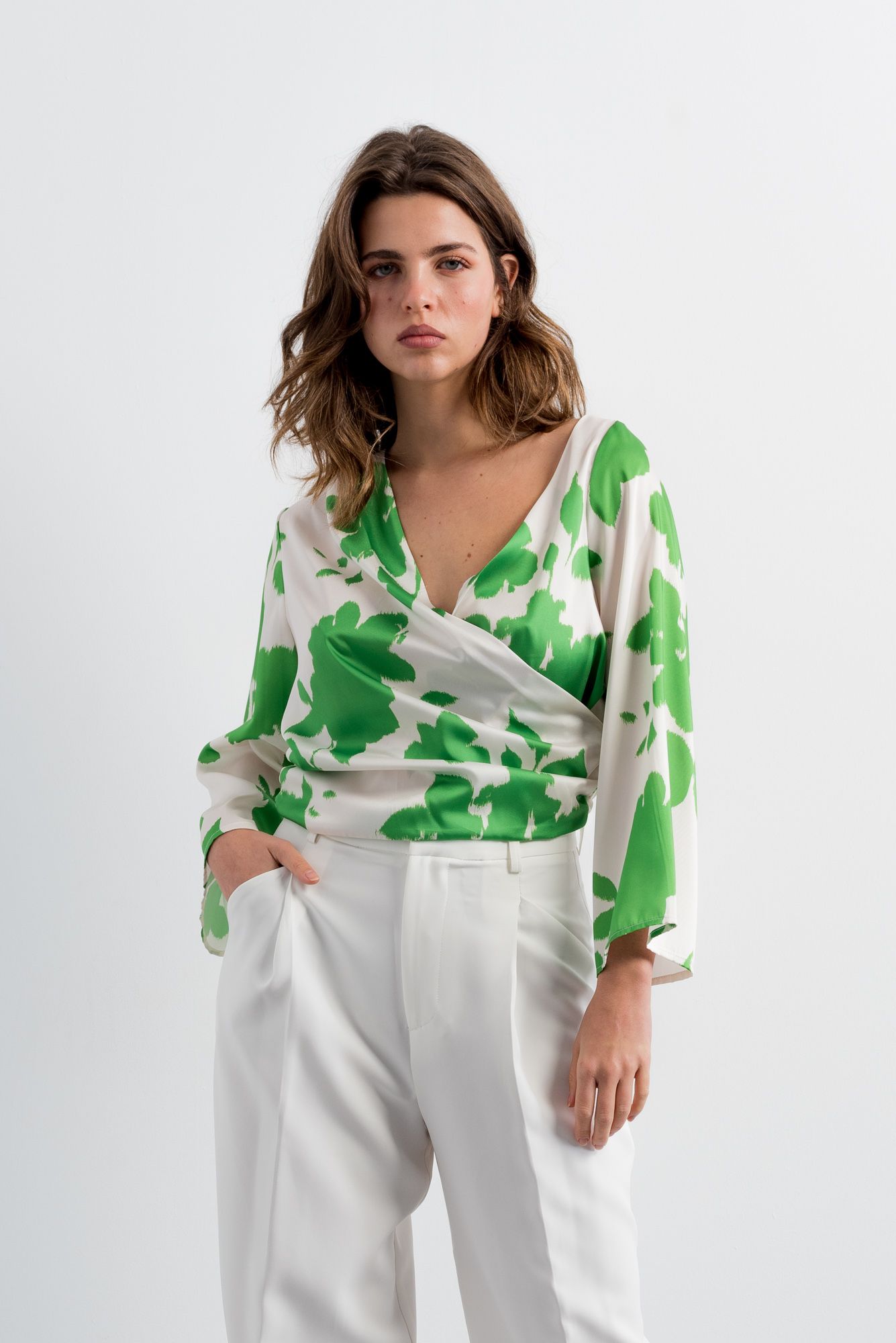 BLUSA ESTAMPADA FLORAL VERDE